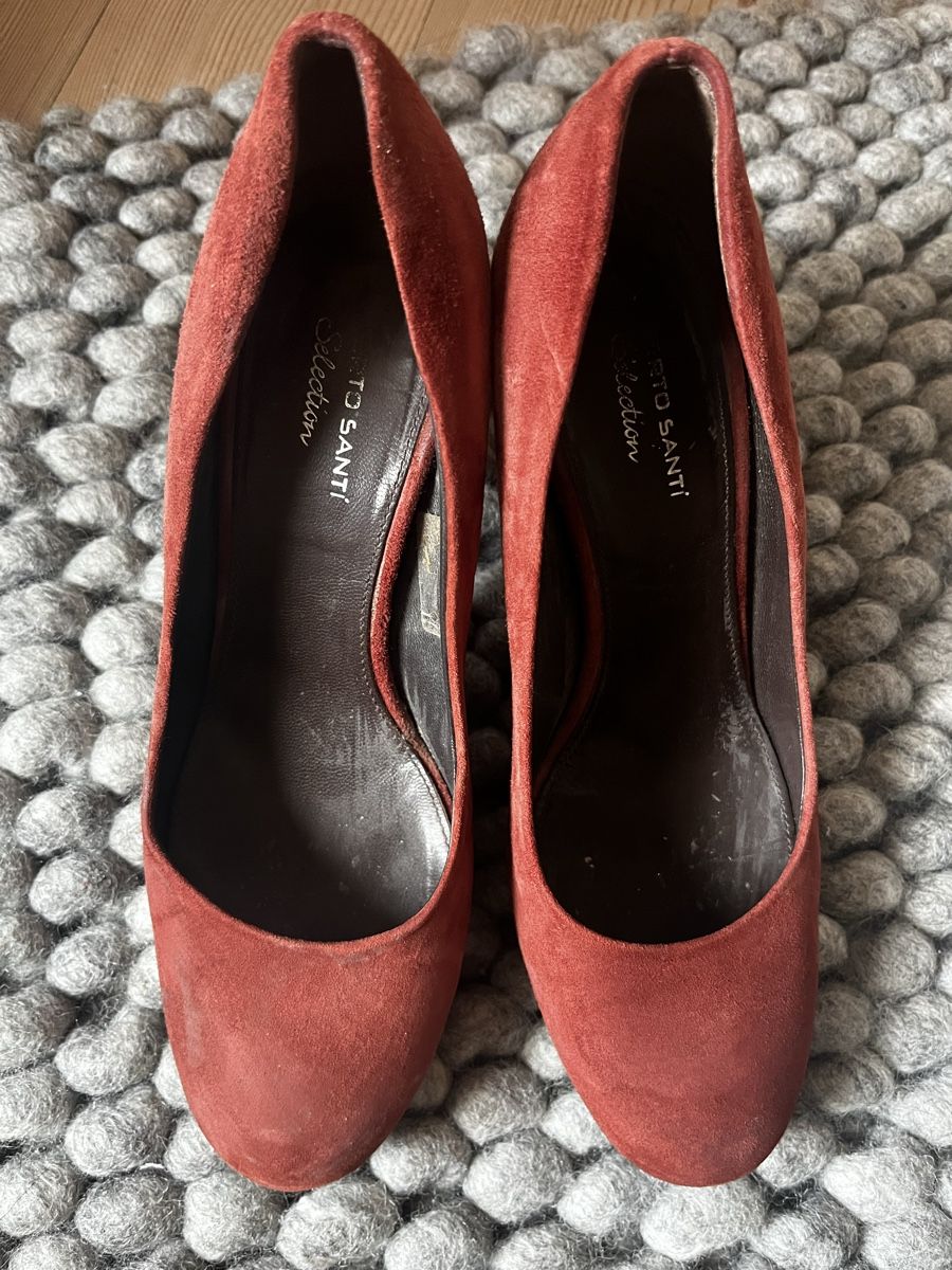 Scarpe da donna: Kaminrote Pumps Gr. 37 – Usato da Horgen venduto da adrigas