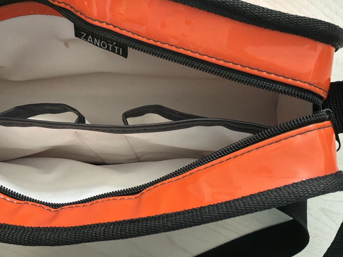 Zanotti Taschen: Handtasche / Crossbody Zanotti, organges Lackmaterial – Gebraucht aus Bremgarten AG von Belana0 5