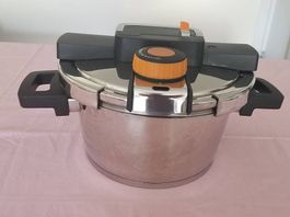 Schnellkochtopf, Dampfkochtopf, wenig gebraucht, Top Zustand
