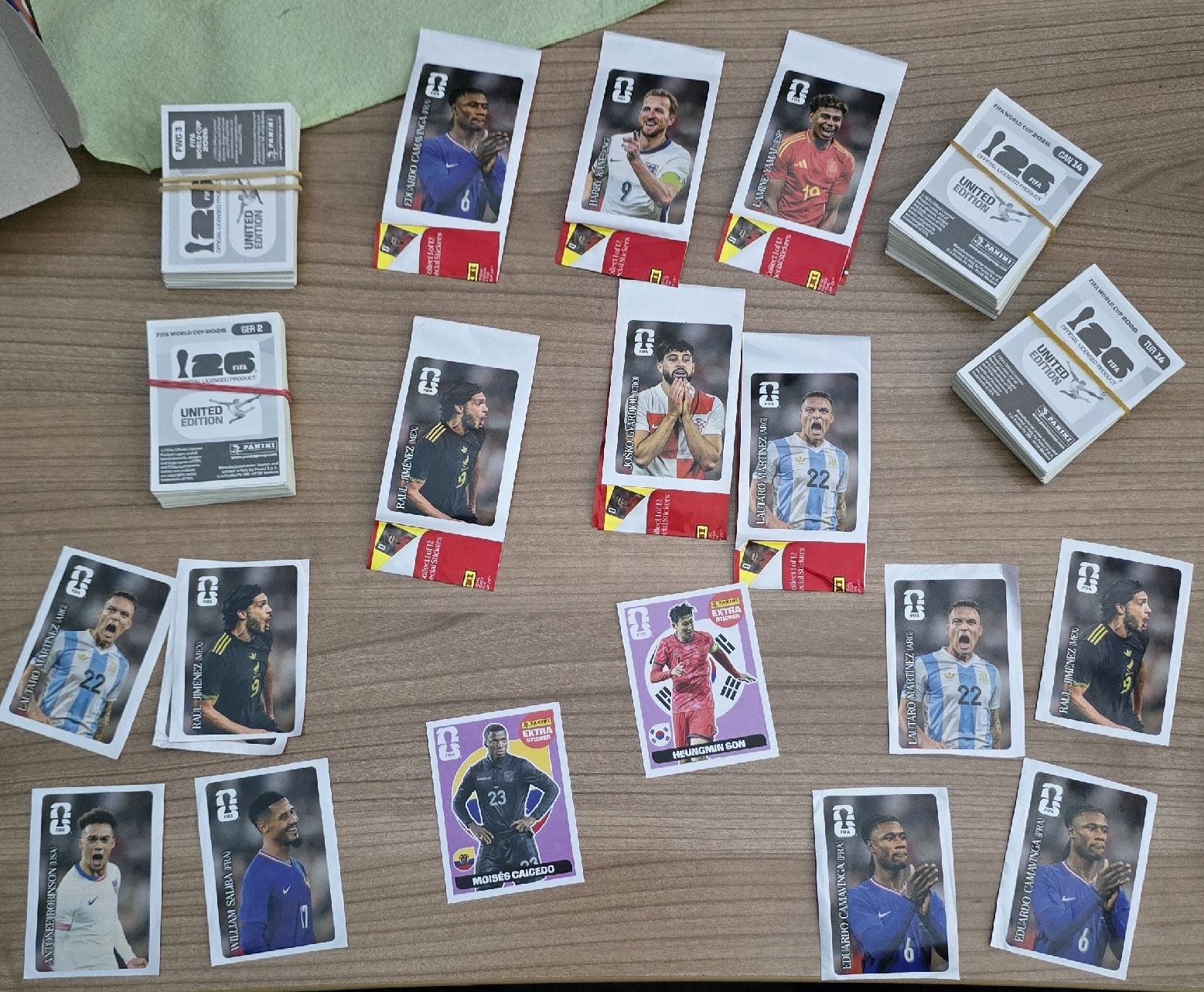Panini Carte collezionabili: Panini 200+ et 10+coca et 2 extra sticker  – Nuovo (secondo la descrizione) da Yverdon-les-Bains venduto da maleckyFCB 1