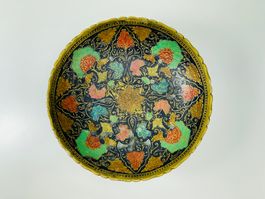 Messingschale mit Emaille‑Dekor, signiert „R.Franke“