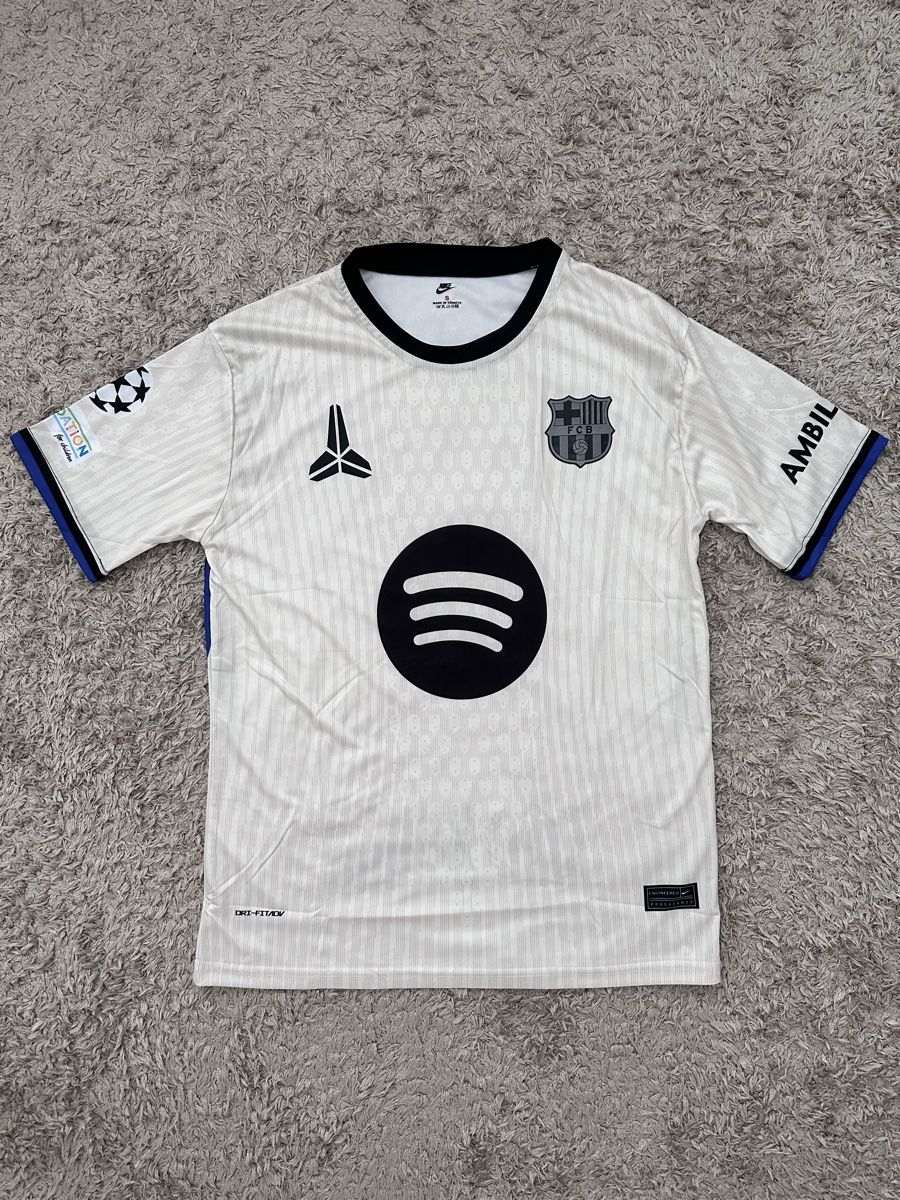 FC Barcelona Canottiere & Pantaloni: FC Barcelona 25/26 Mamba Trikot – Nuovo (secondo la descrizione) da Schliern b. Köniz venduto da sunatokalii
