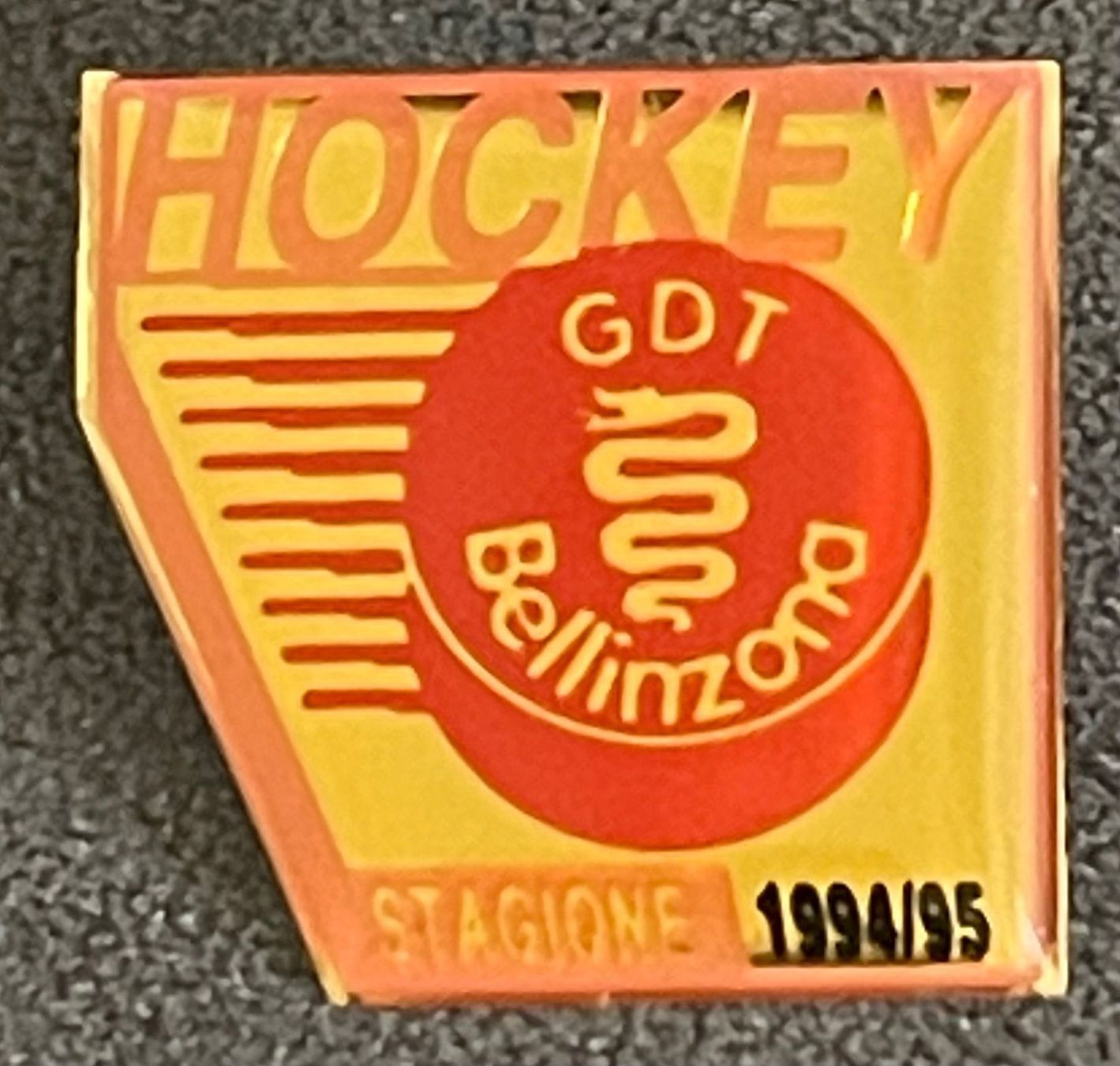 Spille & Fermagli: GDT Bellinzona vintage pin – Usato da Contone venduto da Chaos76