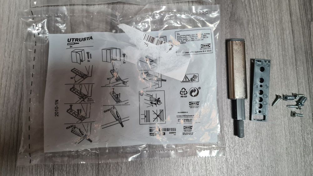 IKEA Utrusta Scharnier 2x und ein Drucktüröffner/Ersatzteile