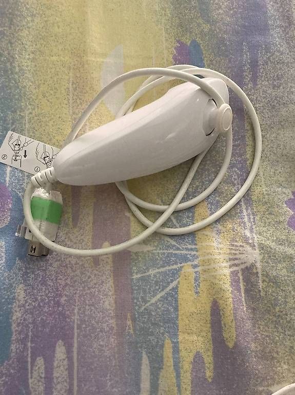 Ladegeräte: Matériel de connection ou alimentation Apple. – Gebraucht aus Genève von sbo_ks28 4