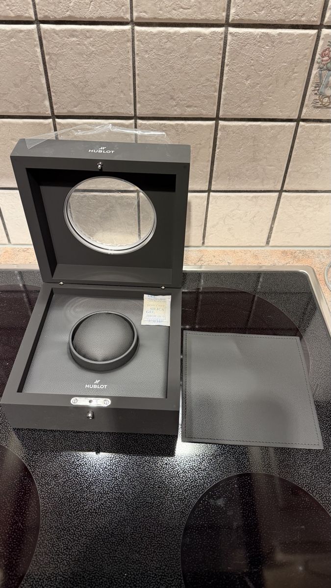 Hublot Scatole porta orologi: Hublot Box - Uhrenbox neu – Nuovo (secondo la descrizione) da Thayngen venduto da Budro 2