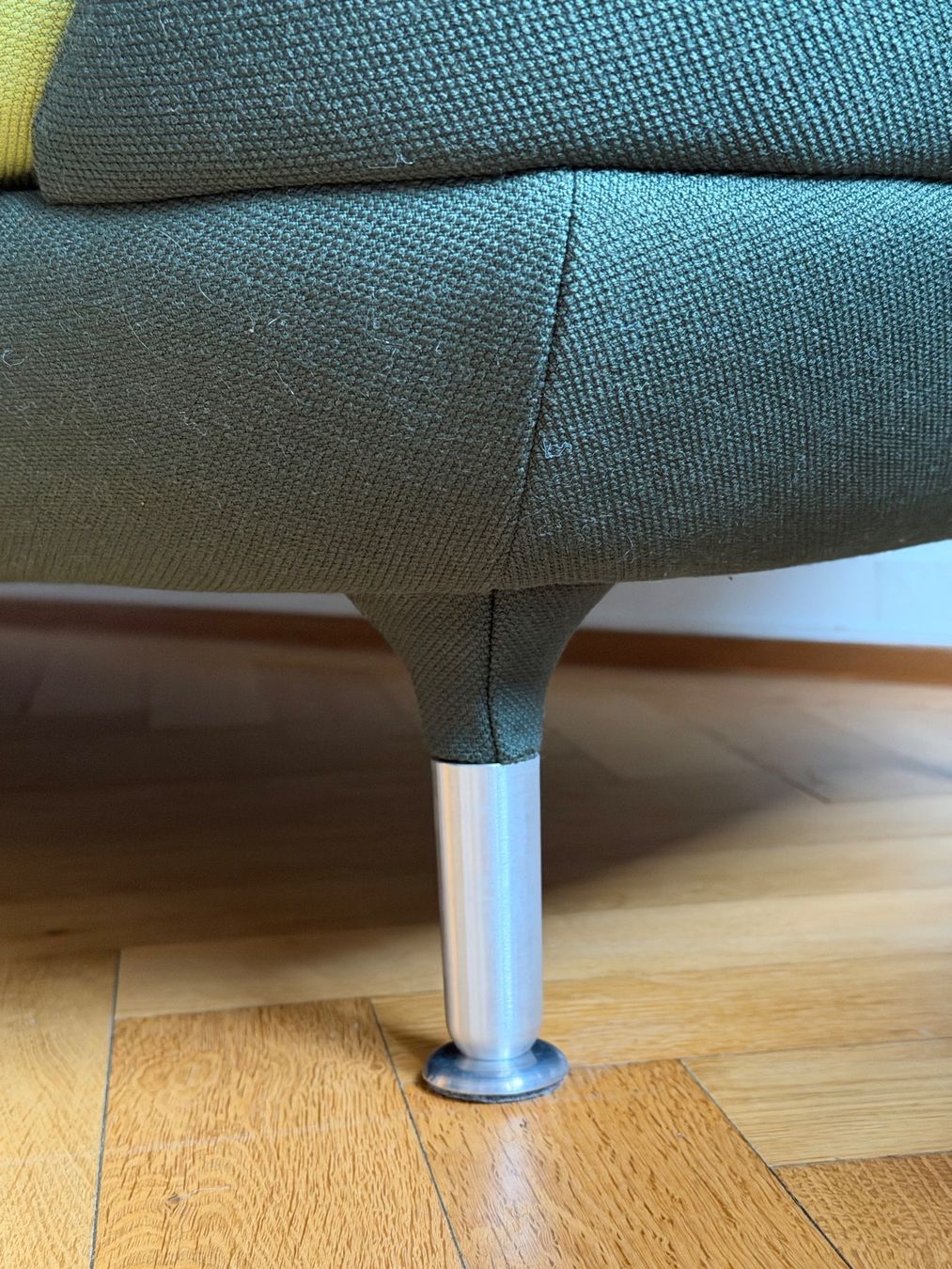 Fritz Hansen Sofas: Canapé Fritz Hansen Favn JH3 – Jaime Hayon – design iconique – Gebraucht aus Genève von SergioCastagna 5