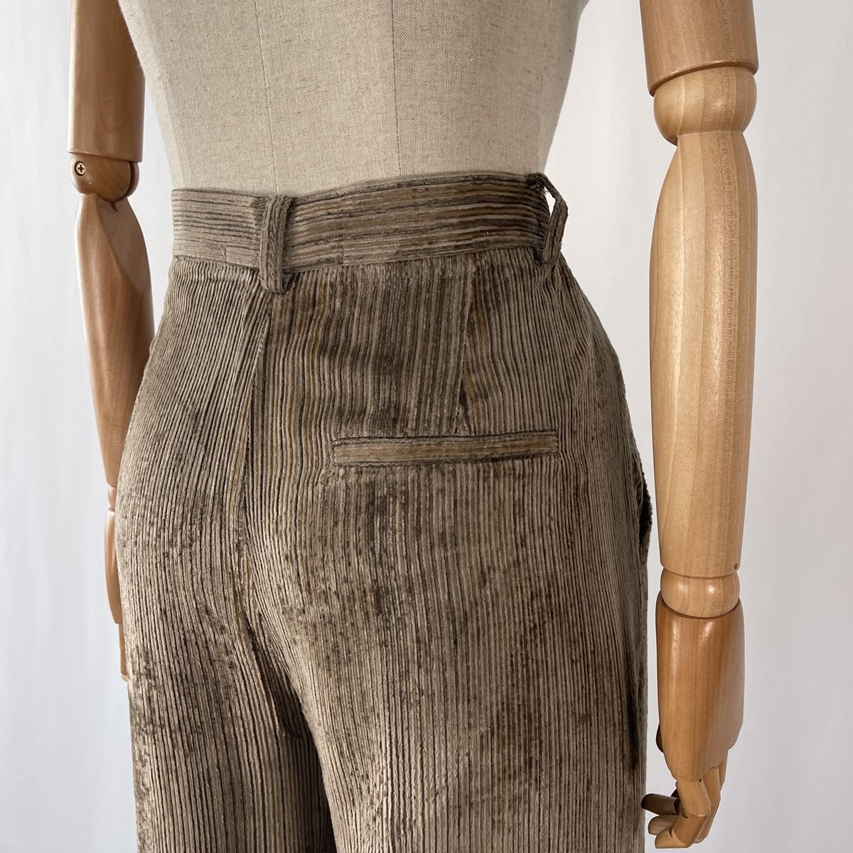 Pantaloni: TRANSIT PAR SUCH Velvet Pants – Nuovo (secondo la descrizione) da Freienbach venduto da Avviivva_Shop 5