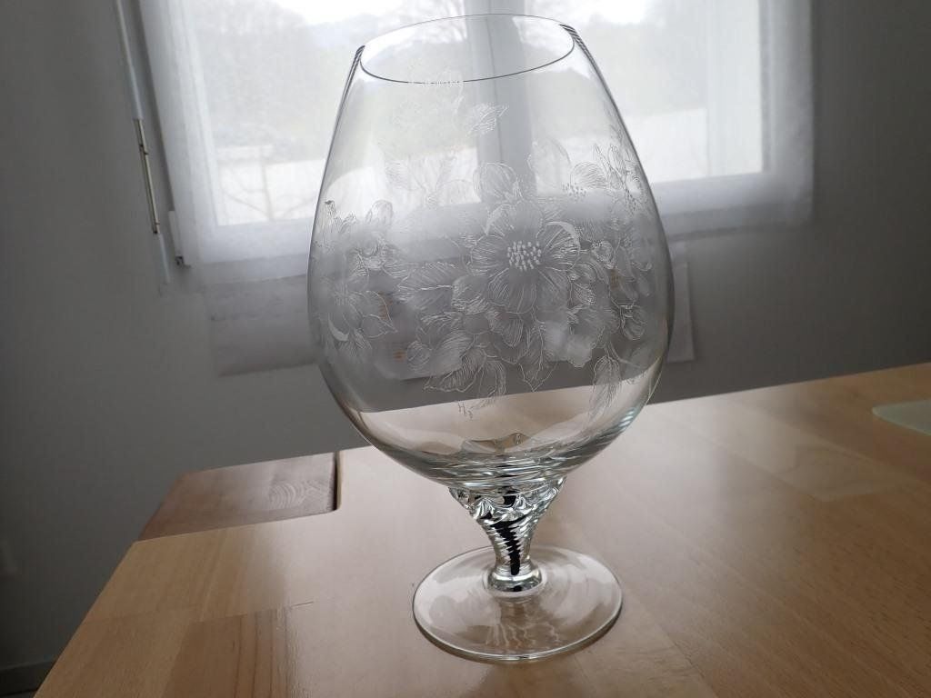 Bicchieri: Grosses Dekoglas mit geritzten Blumen – Nuovo (secondo la descrizione) da Galgenen venduto da Marc98
