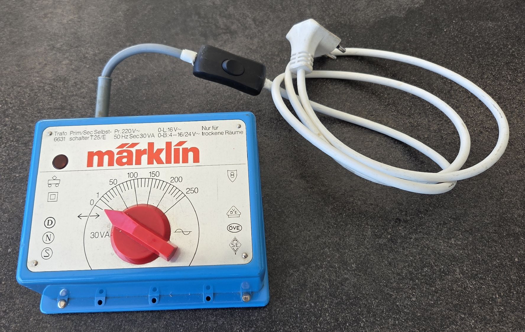 Märklin Modellini di ferrovie: Märklin Trafo Modelleisenbahn – Usato da Klingnau venduto da Groofty69