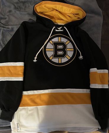 Brandnew Boston Bruins Hoddie Size M-L