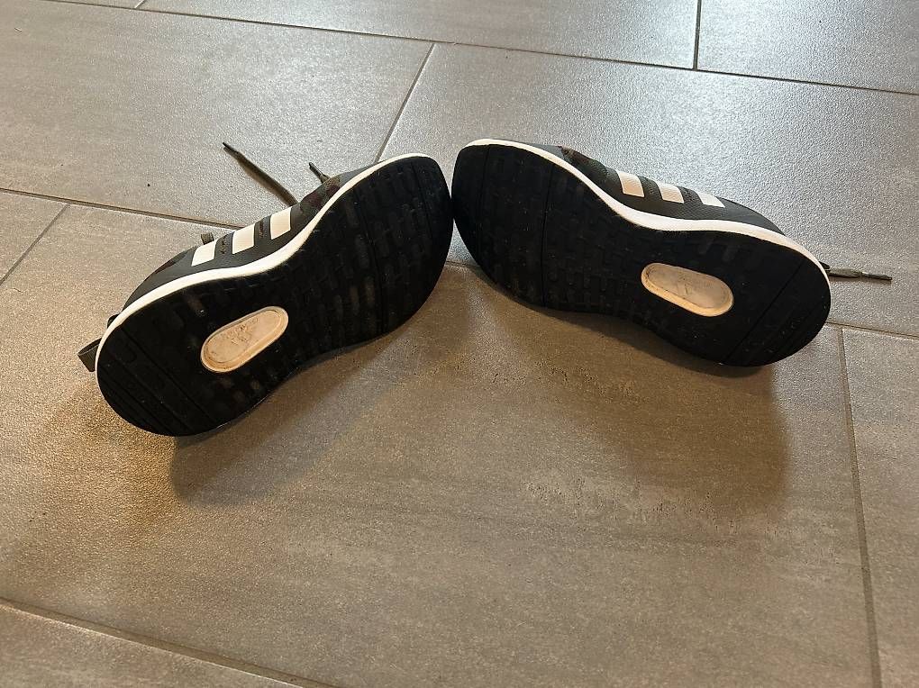 Damenschuhe: Adidas Sneakers Gr. 38 – Gebraucht aus Thalheim an der Thur von Iselisberger 4
