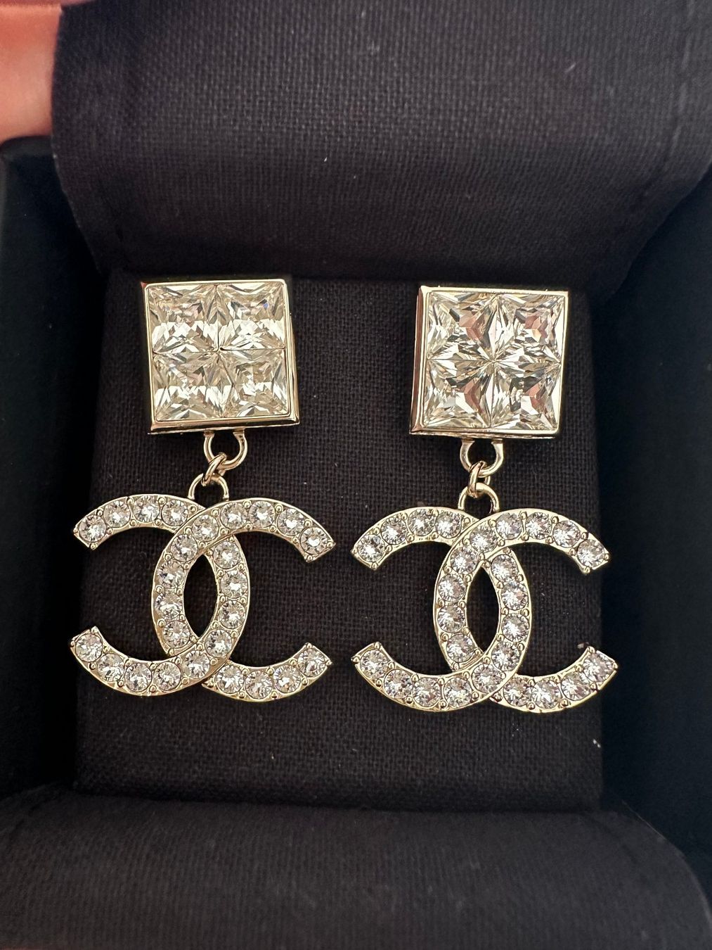 Ohrringe & -stecker: Chanel Ohrringe – Gebraucht aus Steinmaur von regenbogen052 1