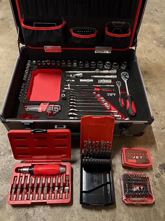 Tous les outils: Werkzeugkiste Professionell  – D'occasion à Pratteln par Caterinaandreano03 3