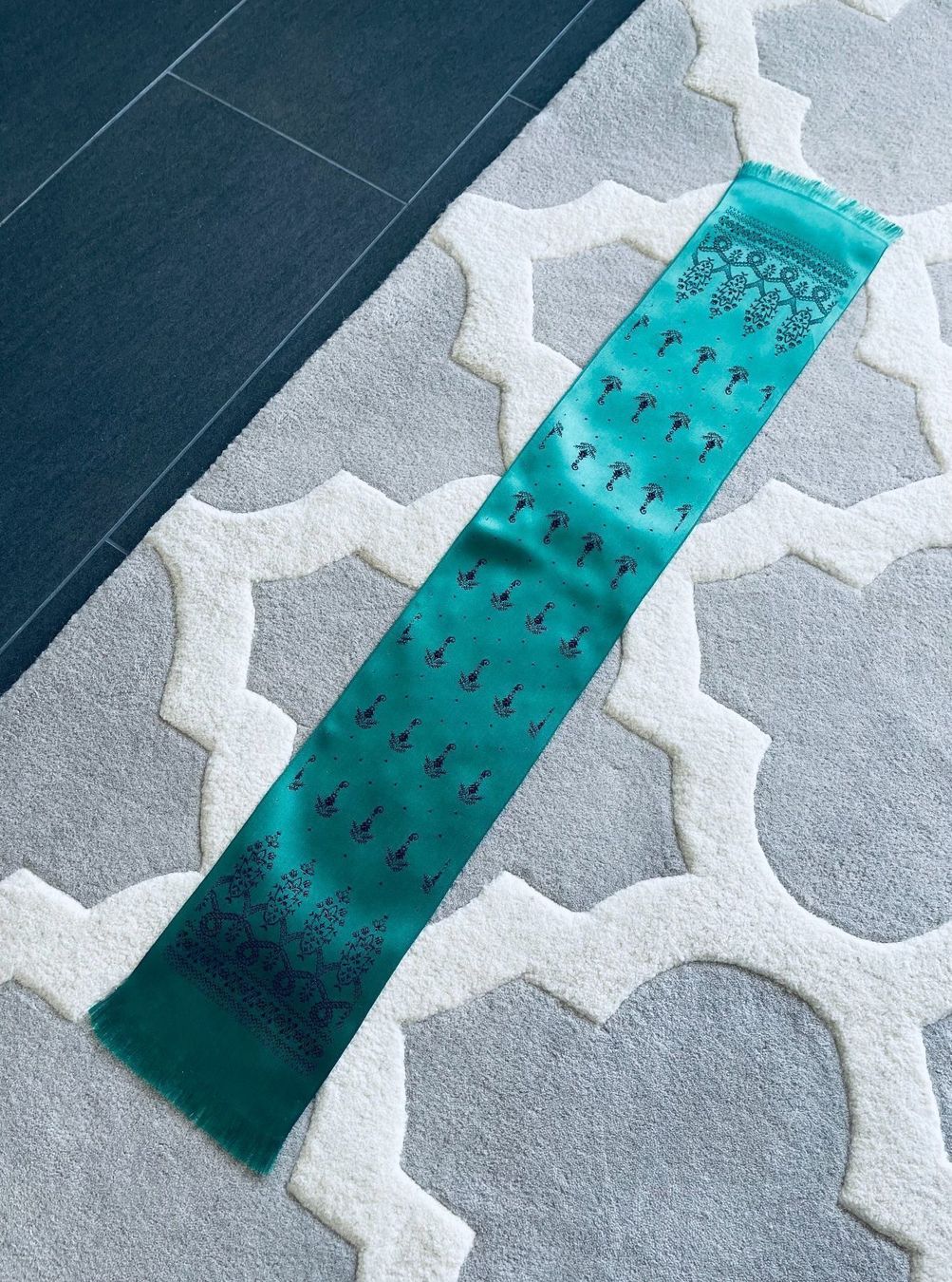 Foulard & Sciarpe: Seiden Foulard – Usato da Winkel venduto da KaschmirArt