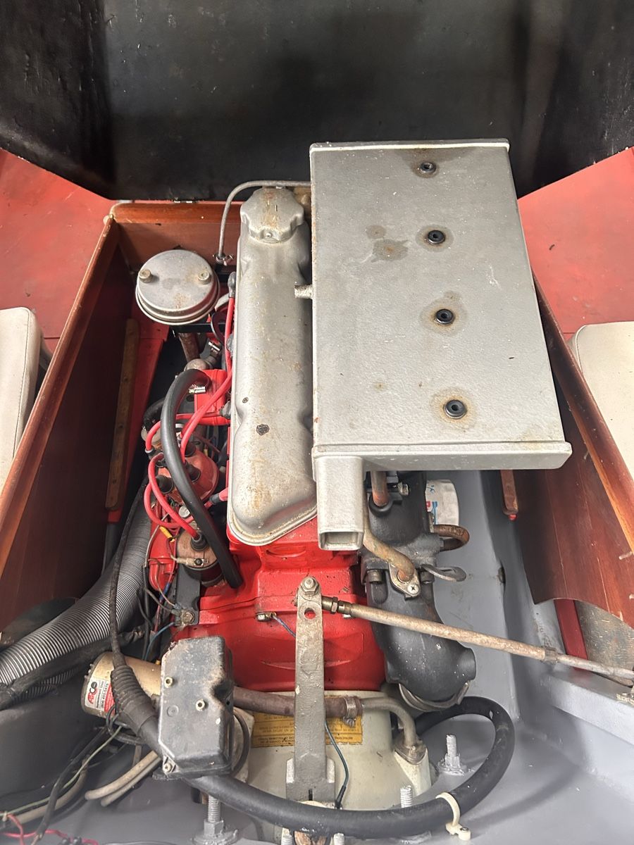 Cranchi Bateaux: Barca a motore CRANCHI P500 – Défectueux à Carabbia par lou_djg8 5
