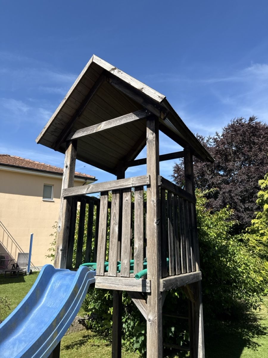 Casette per bambini: Holzspielturm mit Rutsche – Usato da Büsserach venduto da maaggi 3