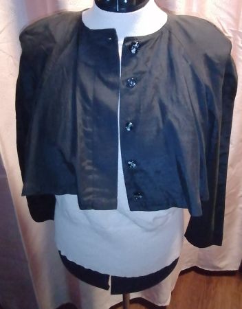 romantisches Retro Jäckchen (Bolero) im Cape Stil