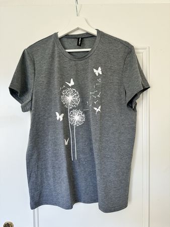 Noracora T-Shirt