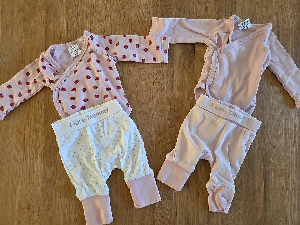 Lotti & Set di vestiti: Bodys Baby Grösse 50/56, rosa – Usato da Baden venduto da TA2222