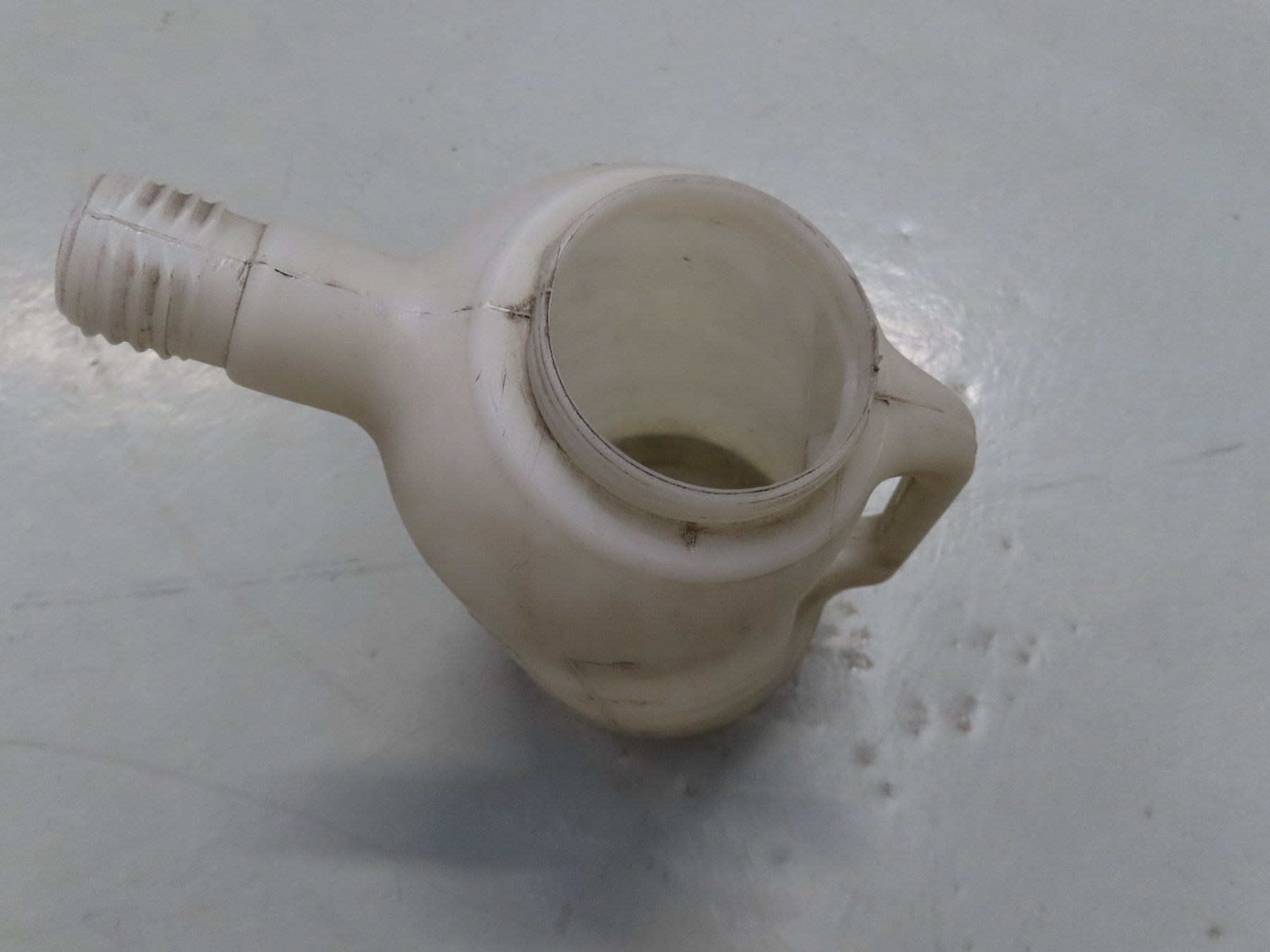Altri elettrodomestici e apparecchi d’epoca: Messbecher (2 Liter) – Usato da Alpnach-Dorf venduto da Hess-Automobile 2