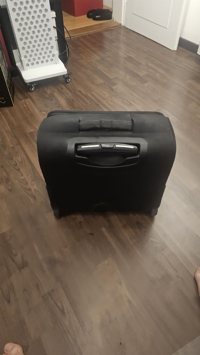 Valigie: Praktischer Koffer / Business-Trolley – Usato da Däniken SO venduto da Mapulse 1