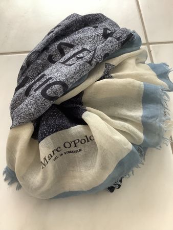 Lang Schal.  Marc O‘Polo