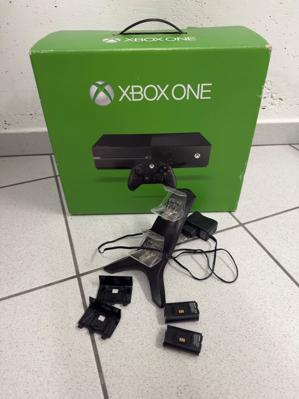 Microsoft Console: XBOX ONE mit Originalverpackung – Usato da Losone venduto da A.Colusso 2