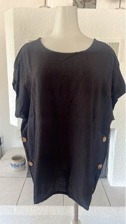 Schönes Shirt mit Knöpfen, Grösse XL