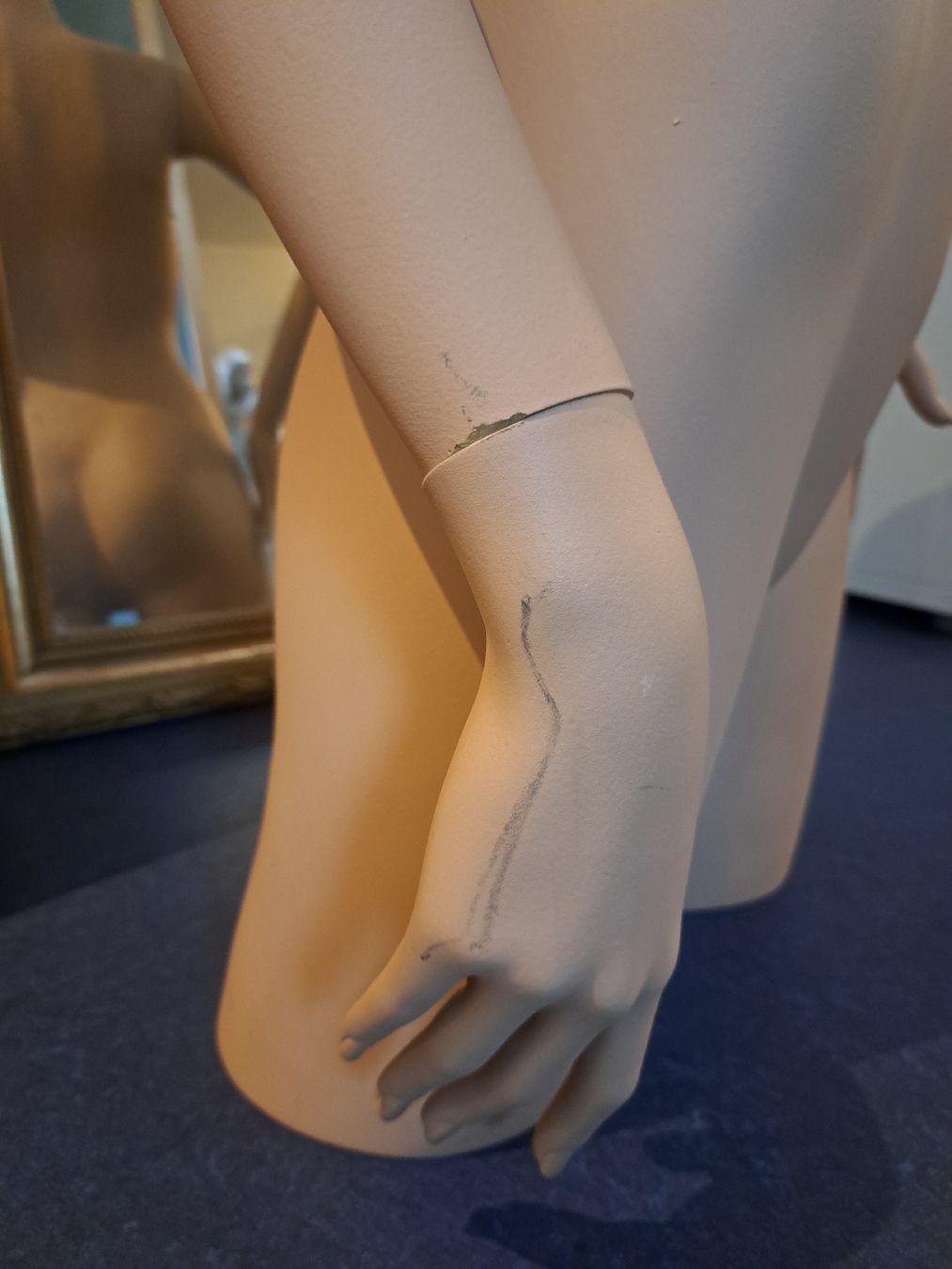 Sonstige Dekorationen & Accessoires: schöne Frauenbüste 90 cm – Gebraucht aus bad zurzach von jue_5xhl 7