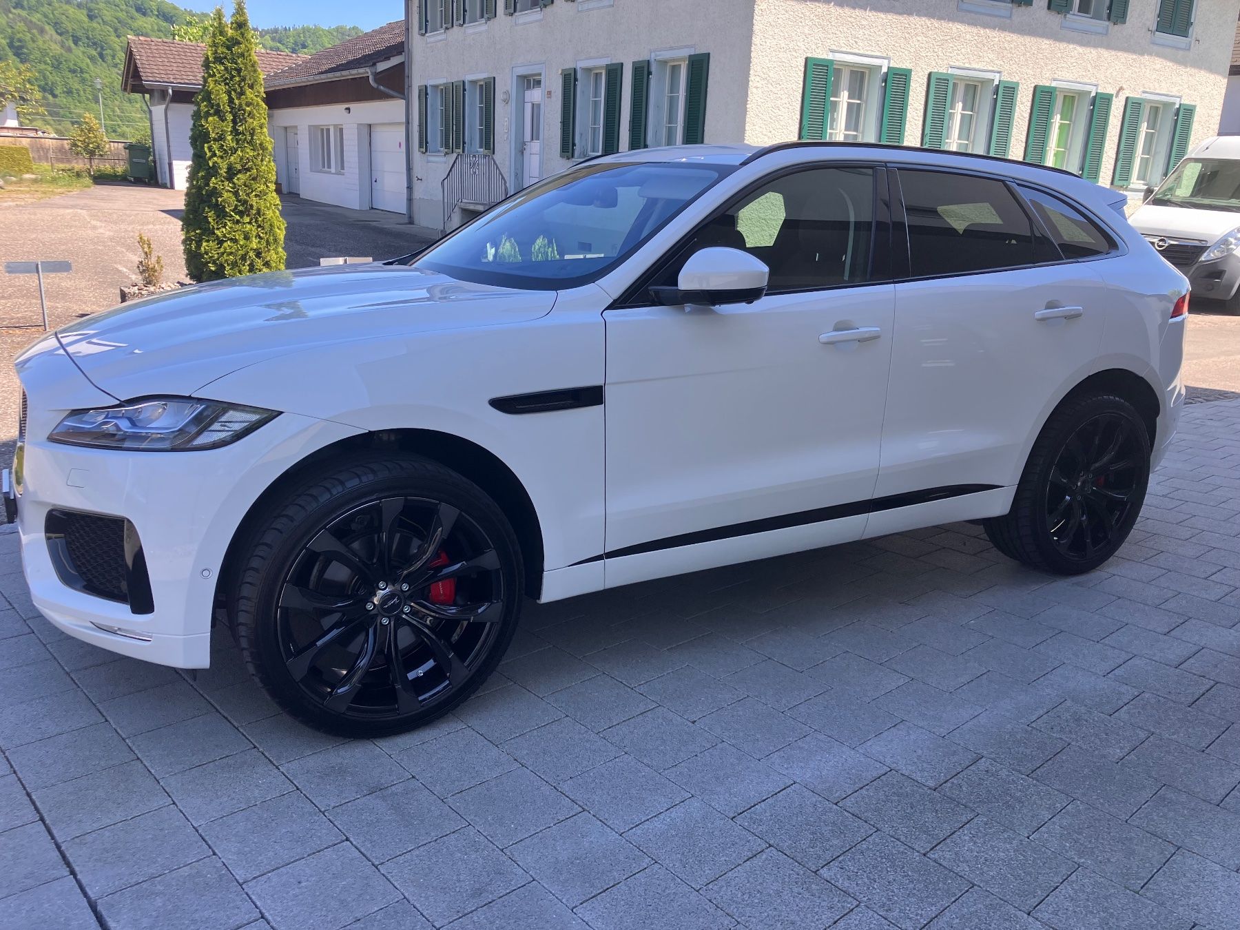 Jaguar Automobili: Jaguar f Pace S First Edition – Usato da Buchs LU venduto da Rnp
