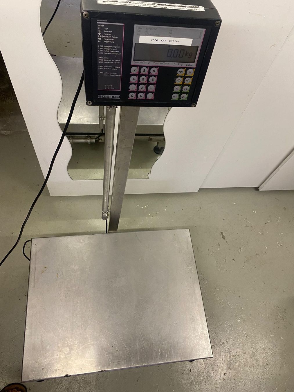 Bizerba Accessori da laboratorio: Bizerba ITL Waage digitale Standwaage mit Wiegeplattform – Usato da BERNECK venduto da kappi321