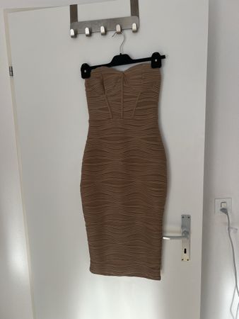 Sommer Kleid - figurbetont, Beige, Grösse 36/S, Neuwertig