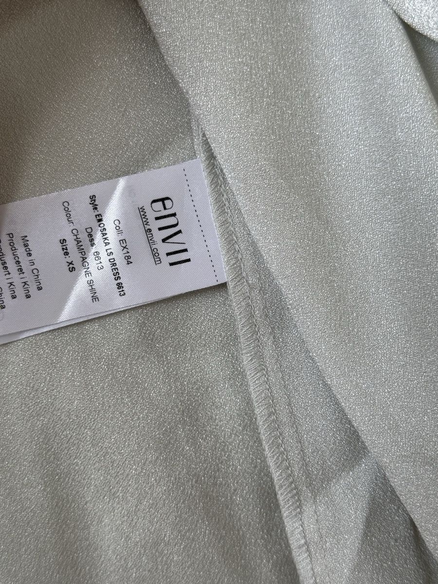 Robes: Robe ENVII – D'occasion à Monthey par sen_6ckr 4
