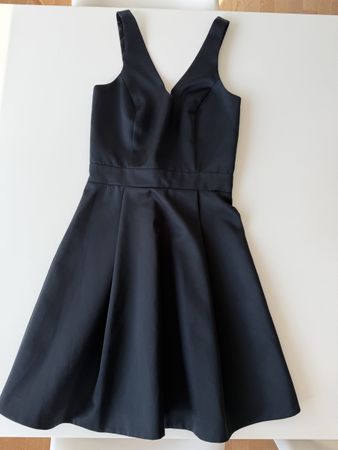 Black bow backless dress