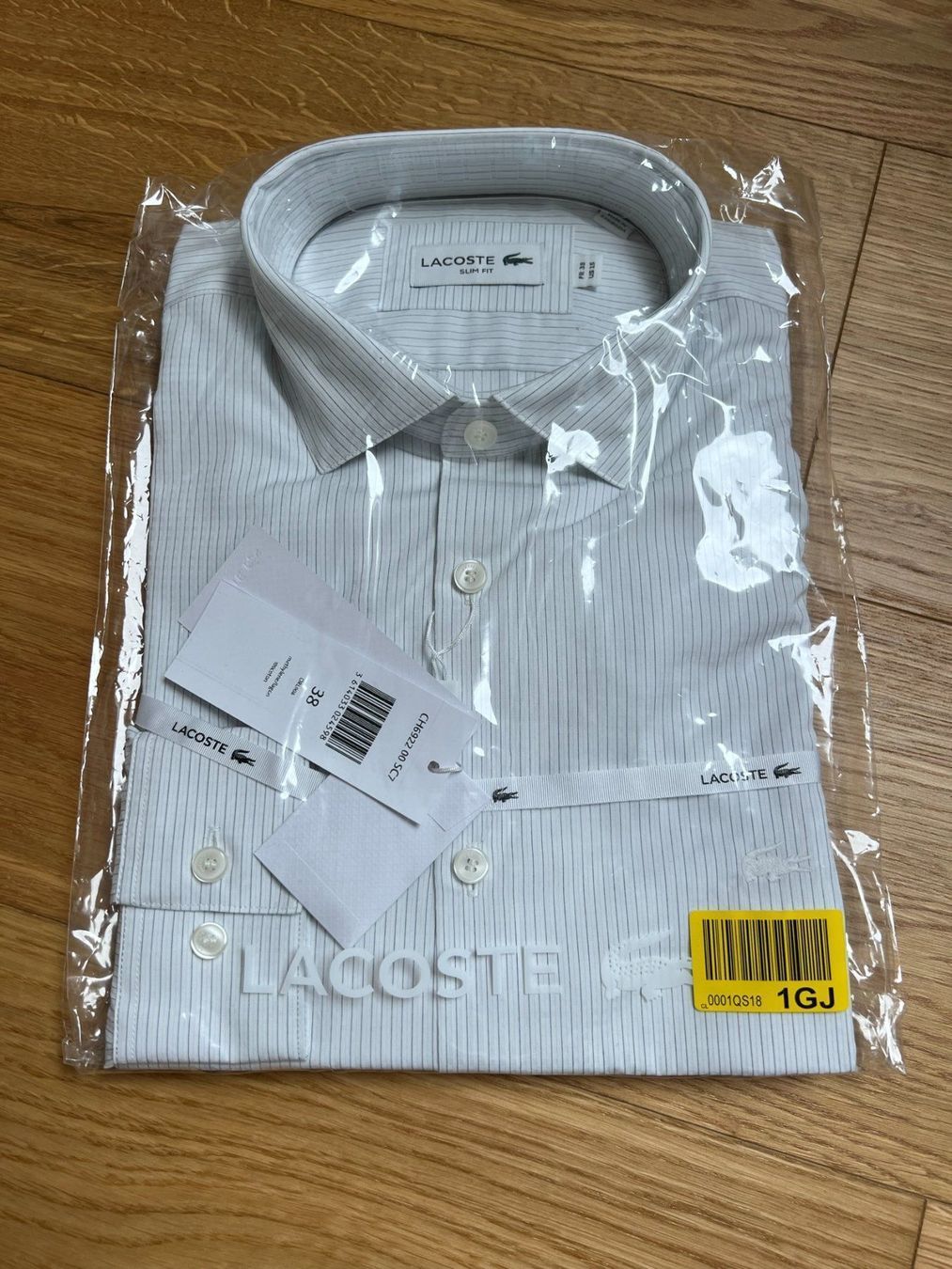 Lacoste Camicie: NEU Original Lacoste Hemd, Grösse S – Nuovo (secondo la descrizione) da Biel-Benken BL venduto da Aplus0 1