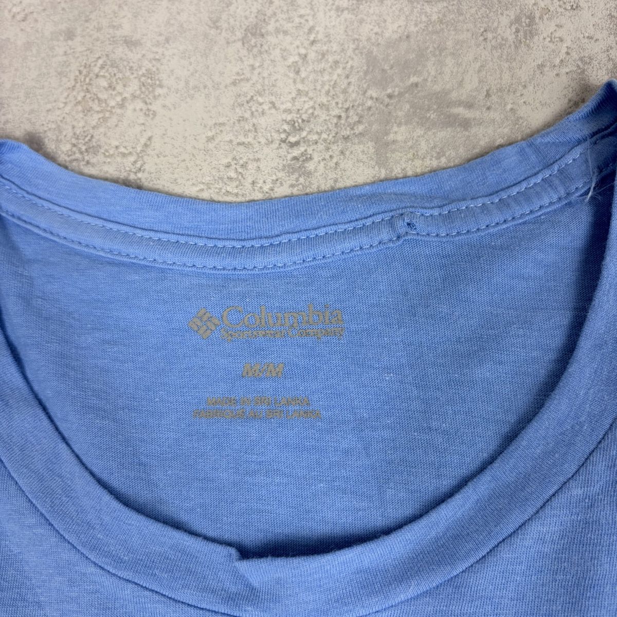 Columbia T-shirt: T-shirt Columbia Bleu Clair - Taille M – Nuovo (secondo la descrizione) da Neuchâtel venduto da aliceguins 2