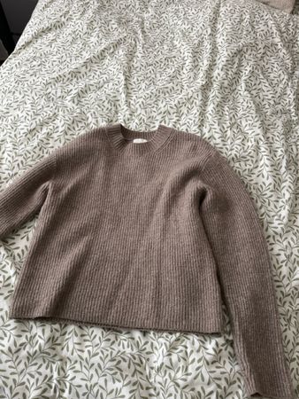 Strickpullover von H und M XS fällt etw. grösser aus