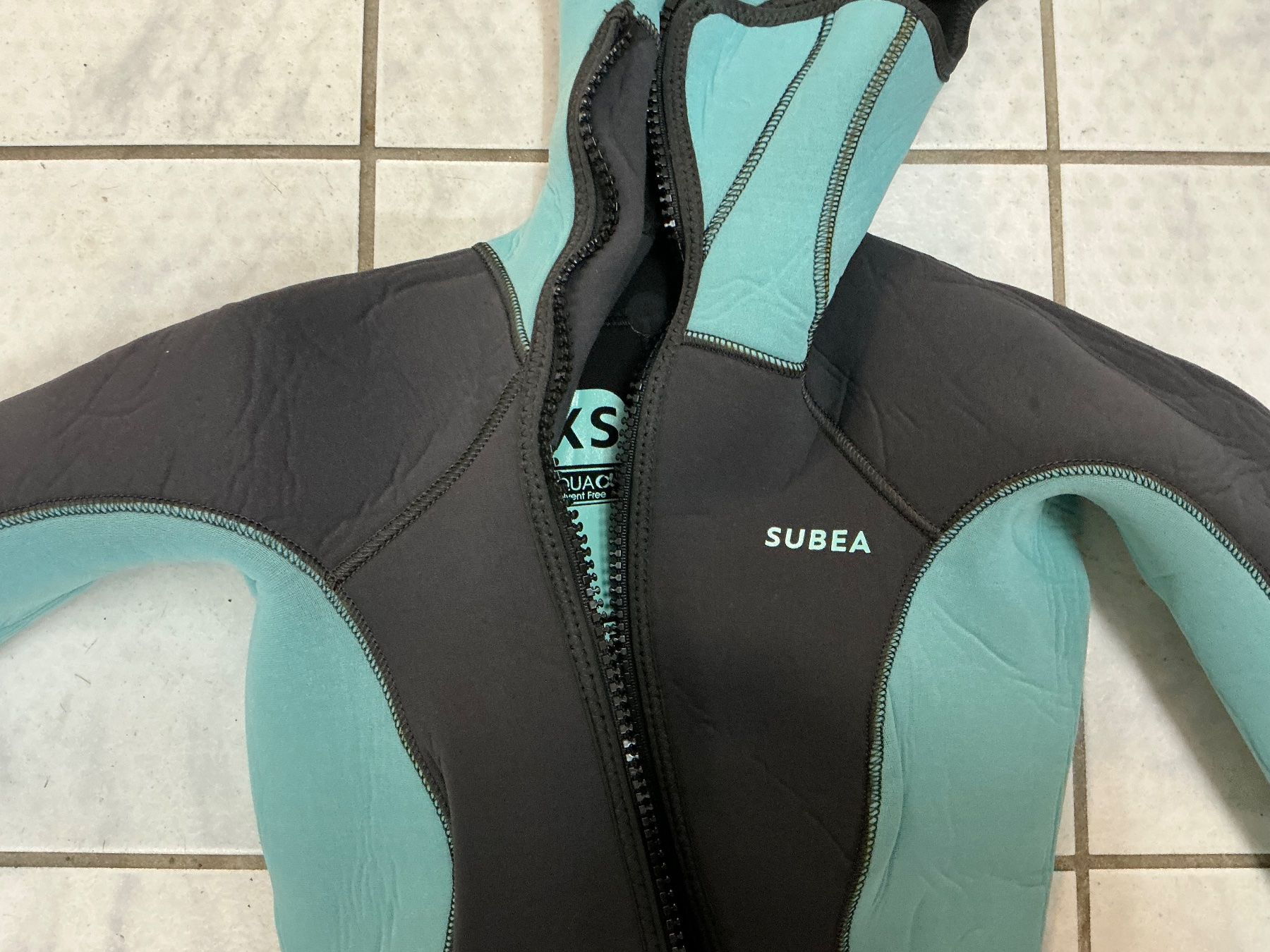 Decathlon Mute per immersioni: Tauch - Surfanzug Subea – Usato da Schnottwil venduto da ssm_8gnn 2
