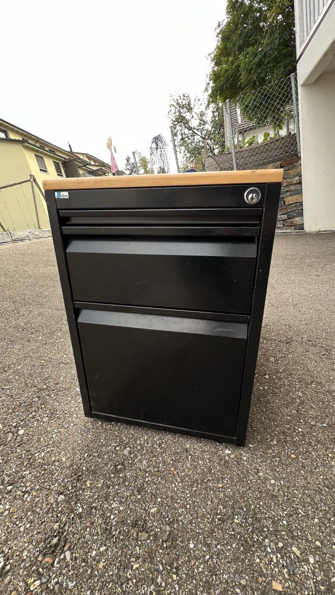 Lista Armadi: Lista Korpus schwarzes Metall Holzdeckblatt – Usato da Rüti (ZH) venduto da BubleBoble