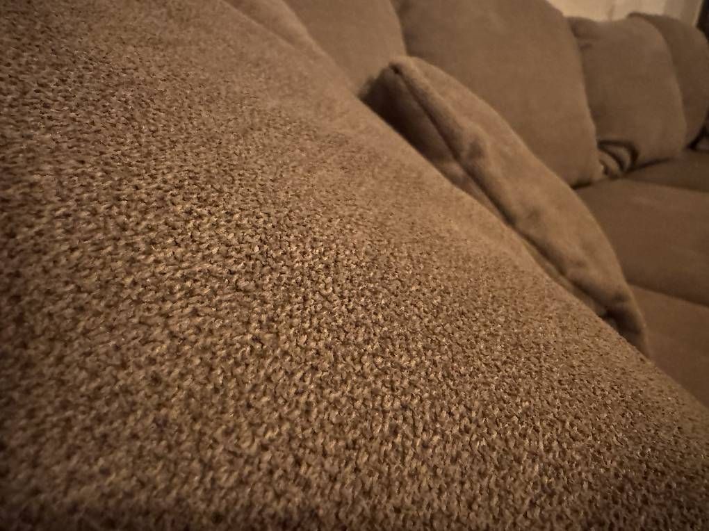 Divani: Ecksofa grau Top Zustand – Usato da Truttikon venduto da menefique 2