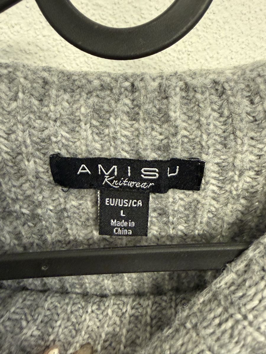 Pulls & Sweat-shirts: Grauer Strickpullover – D'occasion à Suhr par naomau 1