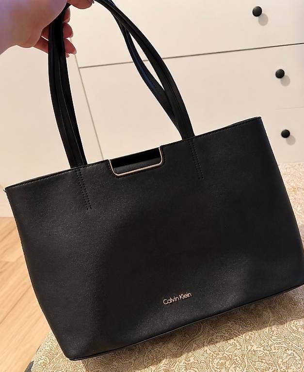 Calvin Klein Borse: Calvin Klein Tasche gebraucht – Usato da Münchenstein venduto da jol_s6xw