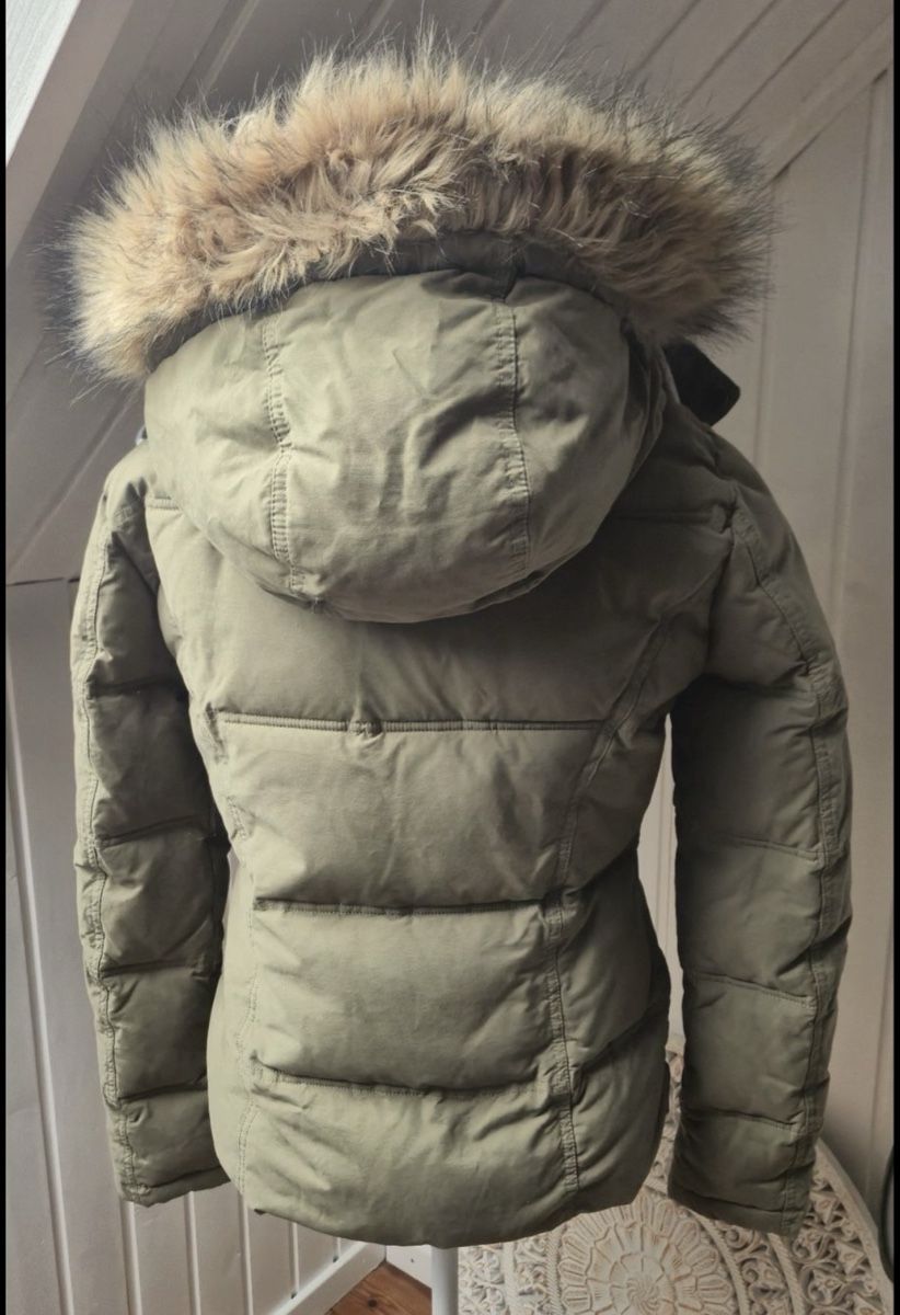 Roxy Vestes: Winterjacke Roxy Gr.M/ khaki mit Kapuze – Neuf (Voir description) à Horw par ast_b5c6 2
