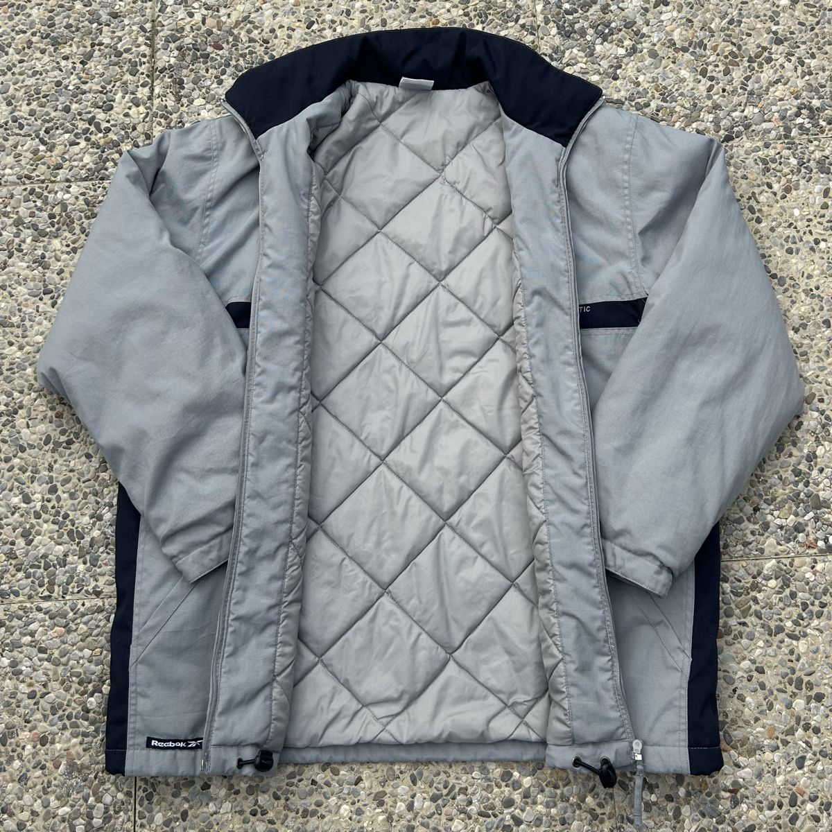 Manteaux: Vintage Reebok Winter Jacket – D'occasion à brent par fukusapes 2