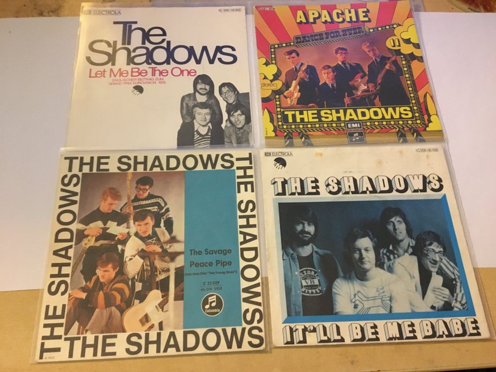 NUR COVER: THE SHADOWS (4x) (Gebraucht) in Bassersdorf für CHF 1 – mit ...