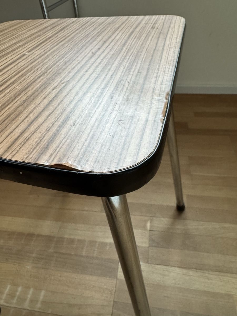 Sgabelli: Retro wood-look laminate stool – Usato da Basel venduto da chuckjr 3