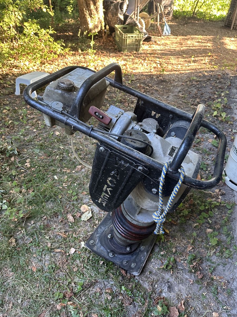Wacker Neuson Tutte le macchine: Wacker Stampfer – Difettoso da Gampelen venduto da inf_rng8
