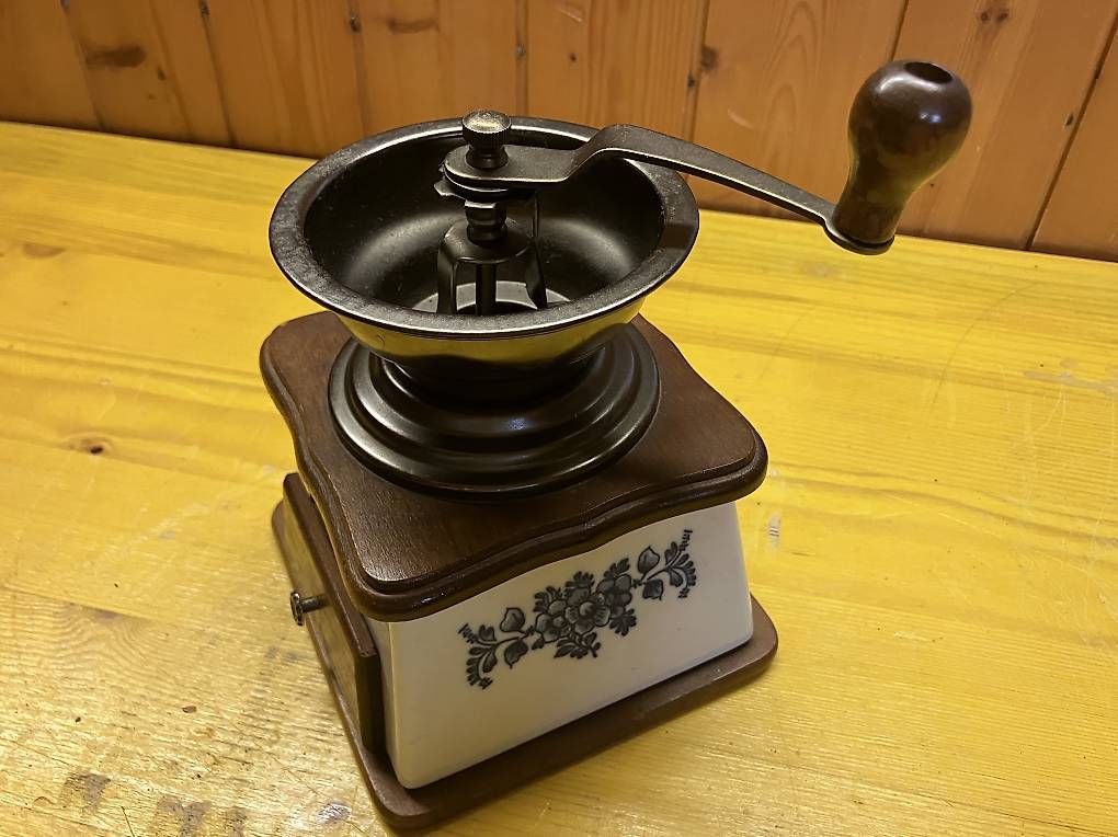 Elettrodomestici da cucina: Kaffeemühle – Usato da Thierachern venduto da Toysoldier 1