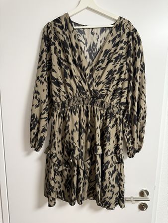 Kleid